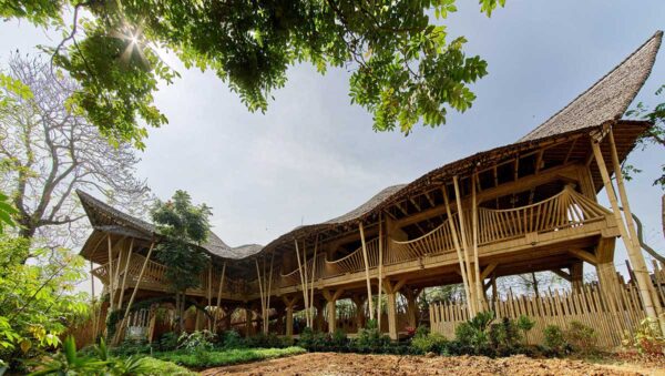 RAW Weaves Bamboo Brilliance in Indonesia Photo: Eric Dinardi - Realrich Architecture Workshop (RAW)